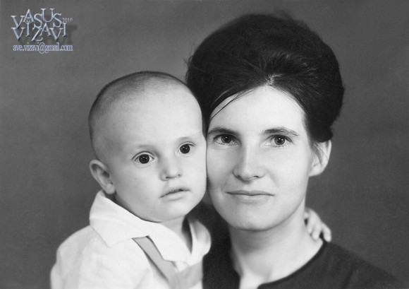 До реставрации и добавления цвета.
